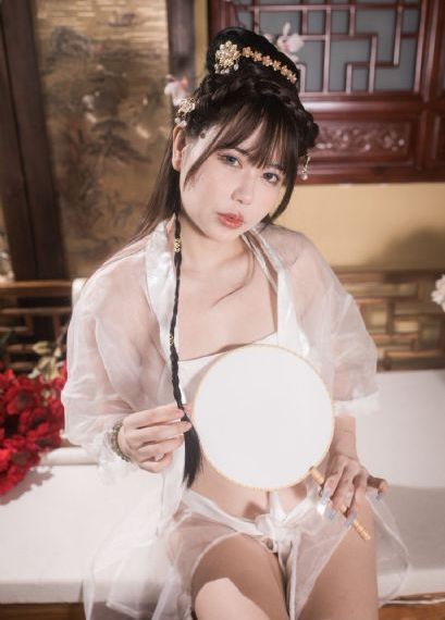 年轻丰满的岳母_视频网址大全