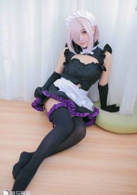 漂亮的女秘书电影_蓝光在线播放