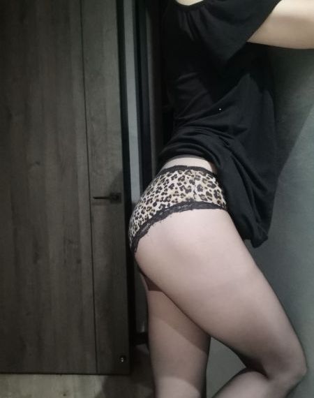 新婚之夜上司出差连续七天_BD英语免费高清观看
