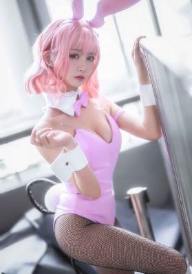 在线观看善良的女秘书_HD免费高清观看